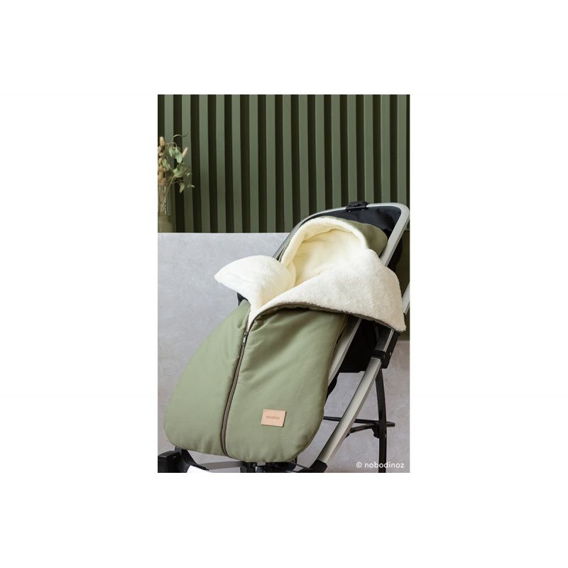 Chancelière imperméable Baby on the go Olive dans une poussette