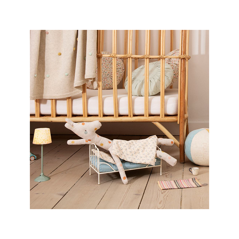 Grand lit pour souris et lapin | Rose