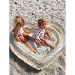 Piscine | Confettis coeurs
