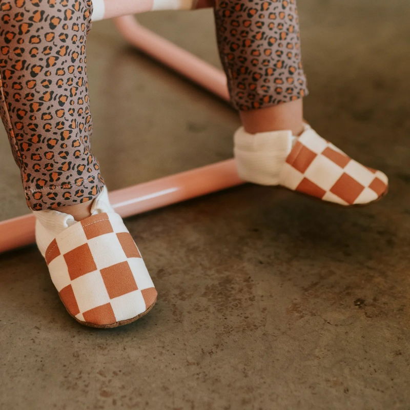 Chaussons été | Damier caramel
