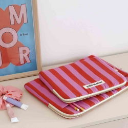 Pochette PC Octave | Rayures Orchidée/rouge