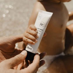 Crème solaire SPF 50+ | Bébé et femme enceinte