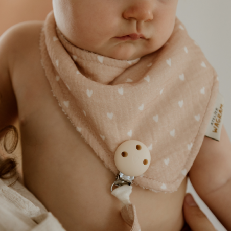 Bavoir bandana | Gaze beige petits coeurs - Atelier wagram