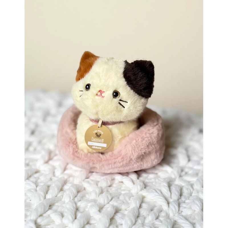 Peluche de 18 cm son panier | Kimi le chat