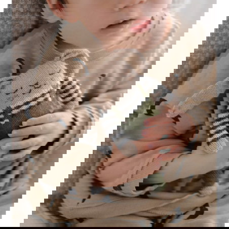 Doudou lapin | Salopette olive - Main Sauvage