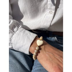 Bracelet perles beiges - Coeur écru
