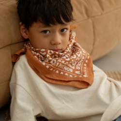 Foulard Petit Format | Fond caramel léopard blanc