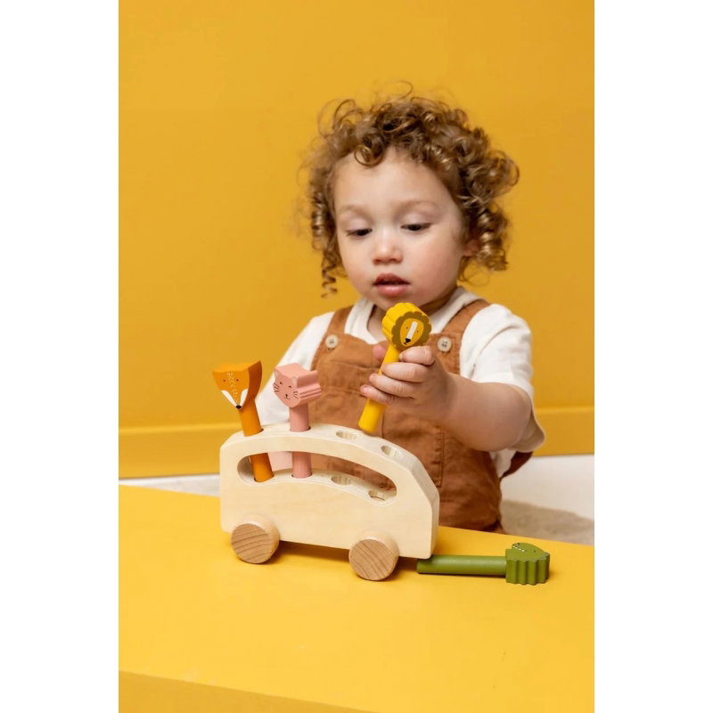 Bus en bois avec animaux pop-up