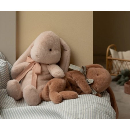 Peluche lapin couché small | Marron - Maileg