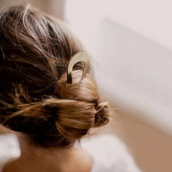 Pic à chignon métal doré
