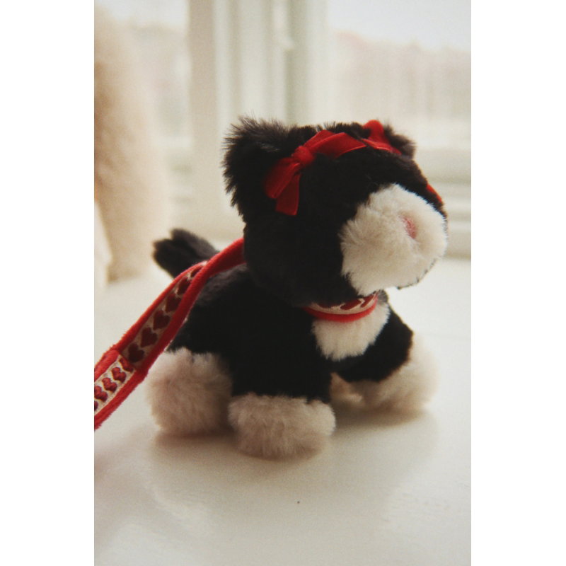 Peluche chat dans son panier | Kitty