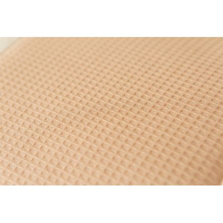 Trousse de toilette en nid d'abeille | Nude par Nobodinoz détails du coloris Trousse de toilette en nid d'abeille | Nude par Nobodinoz détails du coloris