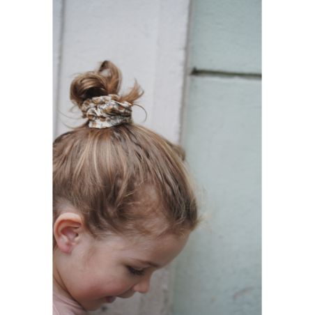 3 petits chouchous par Konges Slojd en chignon 3 petits chouchous par Konges Slojd en chignon