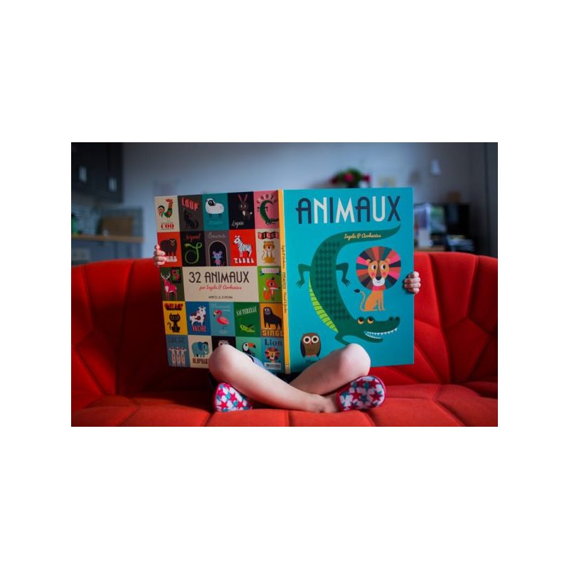 Livre géant | Animaux par Marcel et Joachim dans les mains d'un enfant