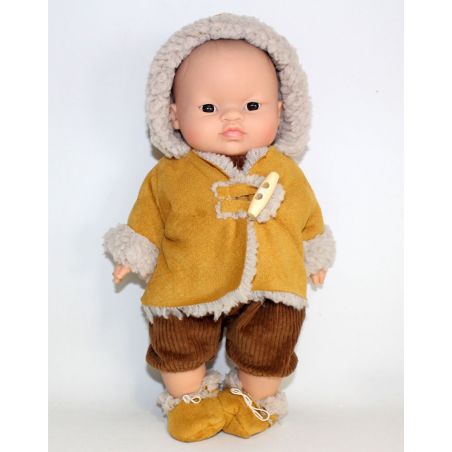 Manteau par Minikane sur poupée Manteau par Minikane sur poupée